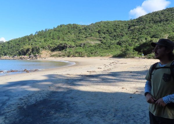 Trilha na Costeira de Zimbros (36)